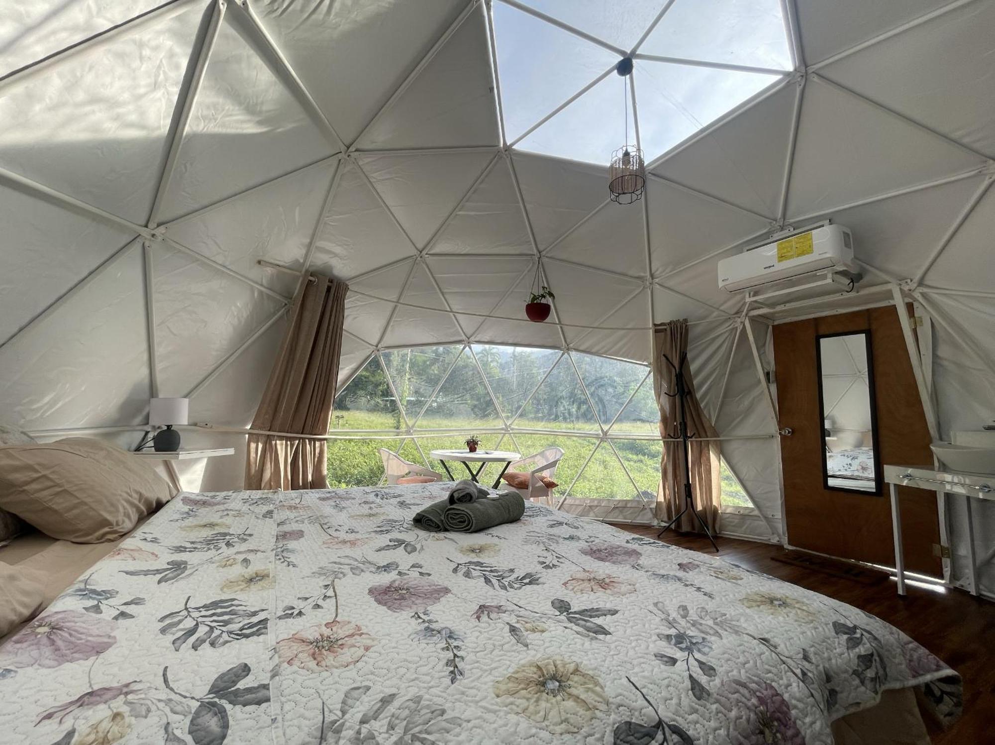 La Comarca River Glamping Dome Near Мануел Антонио Екстериор снимка